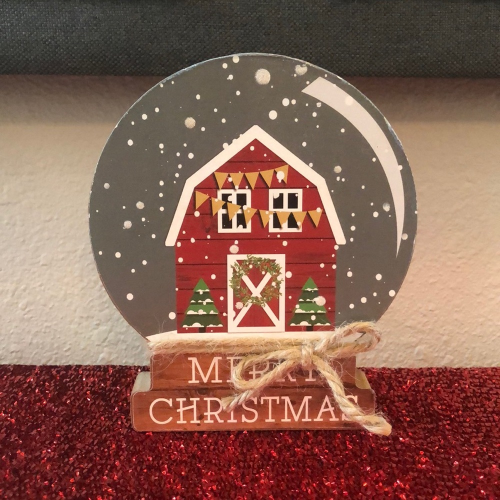 “Merry Christmas” Holiday Decor